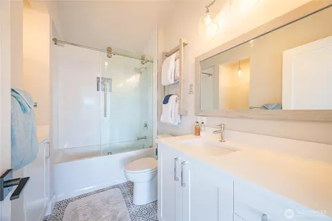 Bath - 391 3 Crabs Rd, Sequim, WA 98382 photo 2 of 2