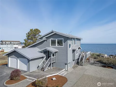 391 3 Crabs Rd, Sequim, WA 98382