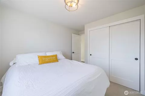 Bedroom - 391 3 Crabs Rd, Sequim, WA 98382 photo 1 of 4
