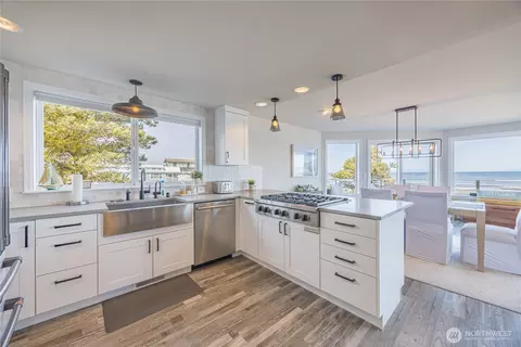 Kitchen - 391 3 Crabs Rd, Sequim, WA 98382 photo 3 of 5