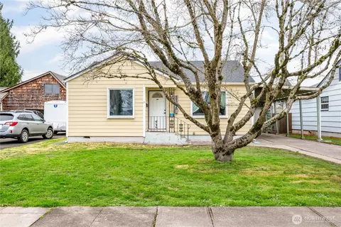 3102 Hemlock St, Longview, WA 98632