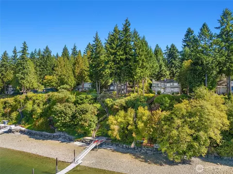13401 Manzanita Rd NE, Bainbridge Island, WA 98110