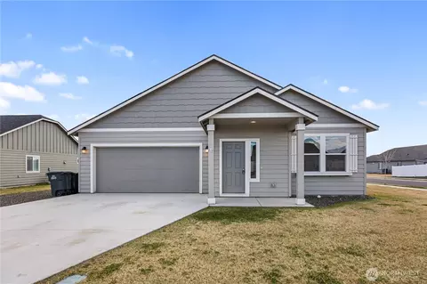 4241 W Wood Ct, Moses Lake, WA 98837