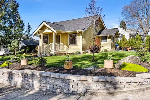 315 Steilacoom St, Steilacoom, WA 98388