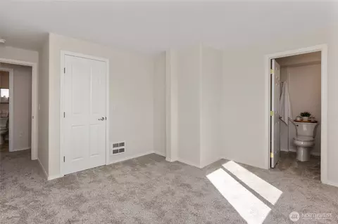 Bedroom - 2522 Rucker Ave #403, Everett, WA 98201 photo 4 of 6