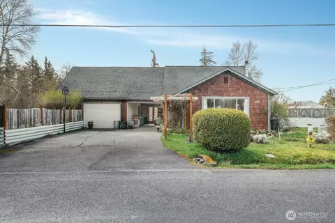4008 118th St E, Tacoma, WA 98446