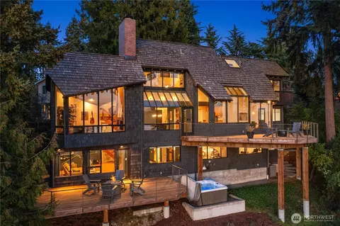 7515 SE 76th St, Mercer Island, WA 98040
