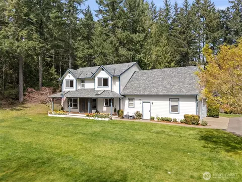 5623 NW Millglade Ln, Bremerton, WA 98312