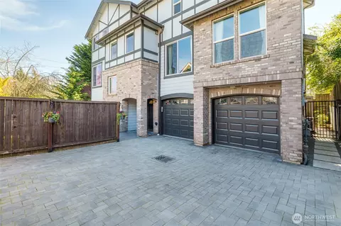 421 NE 60th St, Seattle, WA 98115