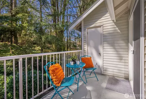 Exterior - 17107 123rd Pl NE #V302, Bothell, WA 98011 photo 2 of 3