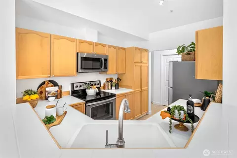 Kitchen - 17107 123rd Pl NE #V302, Bothell, WA 98011 photo 2 of 2