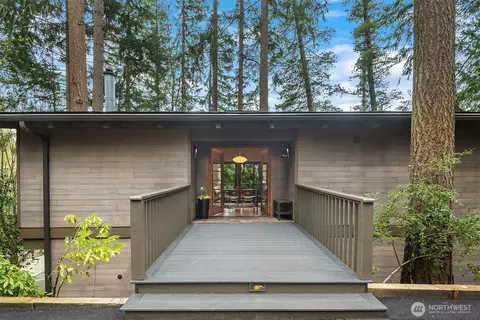 635 NW 178th Pl, Shoreline, WA 98177