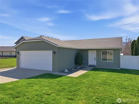 657 S Lawler Ave, East Wenatchee, WA 98802