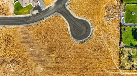 7865 Blackbird Loop NE, Moses Lake, WA 98837