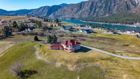 555 Loop Ave, Manson, WA 98831
