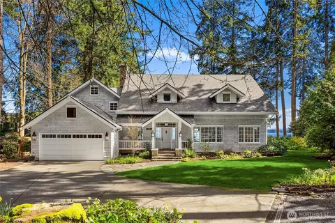 12960 Sunrise Dr NE, Bainbridge Island, WA 98110