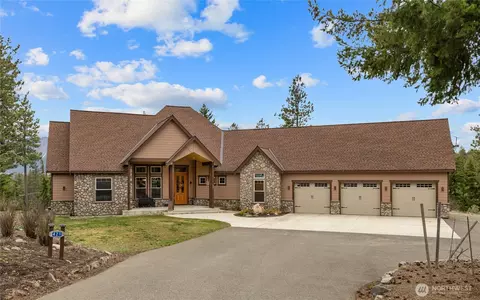 421 Meadow Ridge Dr, Cle Elum, WA 98922