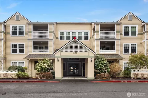 4133 224th Ln SE #213, Issaquah, WA 98029
