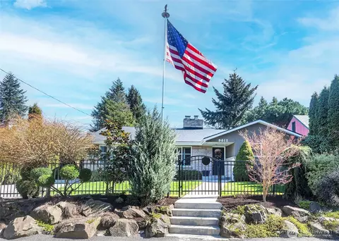 9612 15th Ave NW, Seattle, WA 98117