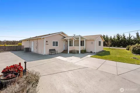 17944 Camus Dr SW, Rochester, WA 98579