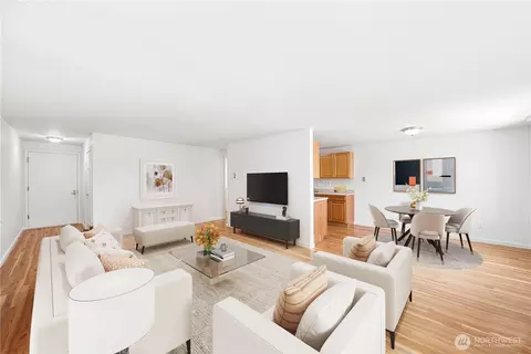 11556 Greenwood Ave N #105, Seattle, WA 98133