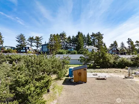 31208 I St, Ocean Park, WA 98640