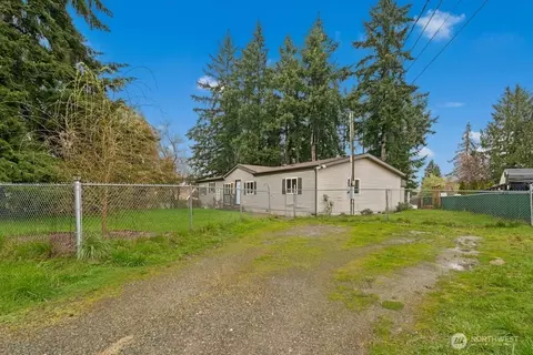 1525 91st St E, Tacoma, WA 98445