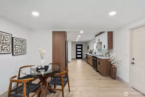 Dining - 2406 100th St SE, Everett, WA 98208 photo 1 of 2