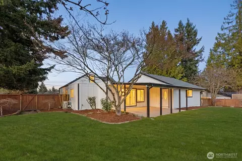 Exterior - 2406 100th St SE, Everett, WA 98208 photo 9 of 9
