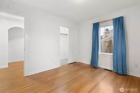 Bedroom - 1412 Everett St, Sumner, WA 98390 photo 3 of 4