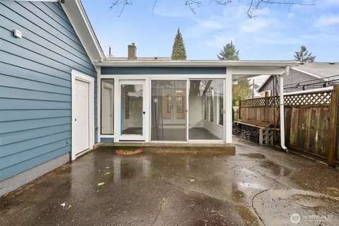 Exterior - 1412 Everett St, Sumner, WA 98390 photo 7 of 9