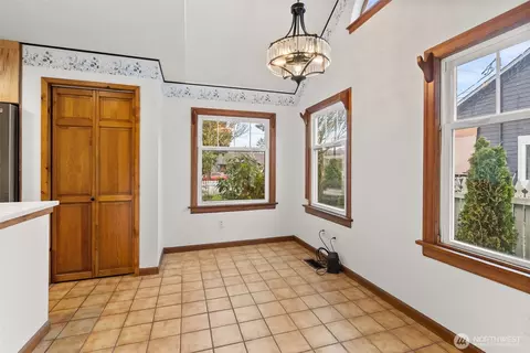 Dining - 1412 Everett St, Sumner, WA 98390 photo 1 of 1