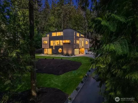 612 219th Ave NE, Sammamish, WA 98074