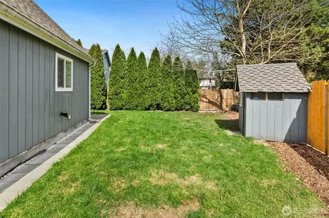 Exterior - 12219 4th Pl W, Everett, WA 98204 photo 6 of 6