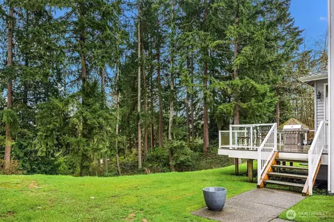 Exterior - 17633 48th Ave SE, Bothell, WA 98012 photo 6 of 7