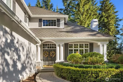 Exterior - 17633 48th Ave SE, Bothell, WA 98012 photo 2 of 7