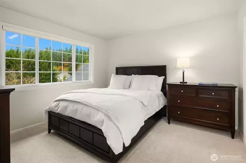 Bedroom - 17633 48th Ave SE, Bothell, WA 98012 photo 2 of 3