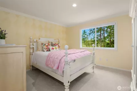 Bedroom - 17633 48th Ave SE, Bothell, WA 98012 photo 3 of 3