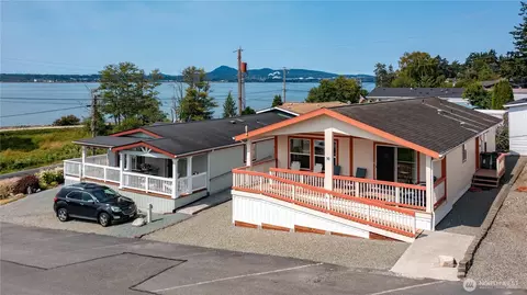 11453 Bayview Edison Rd #16, Mount Vernon, WA 98273