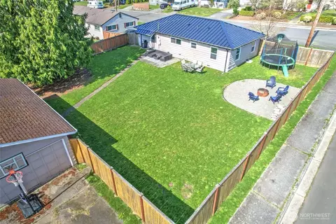 Exterior - 2316 7th St, Everett, WA 98201 photo 9 of 9