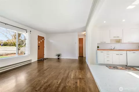 Living - 2316 7th St, Everett, WA 98201 photo 3 of 5