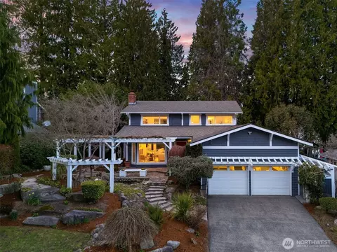 17226 SE 40th Pl, Bellevue, WA 98008