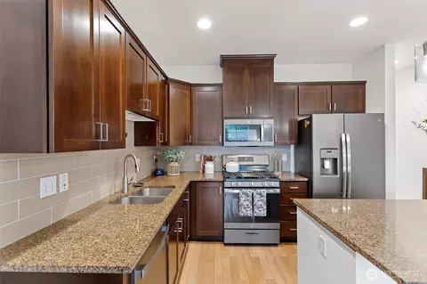 Kitchen - 129 164th Pl SE, Bothell, WA 98012 photo 2 of 4