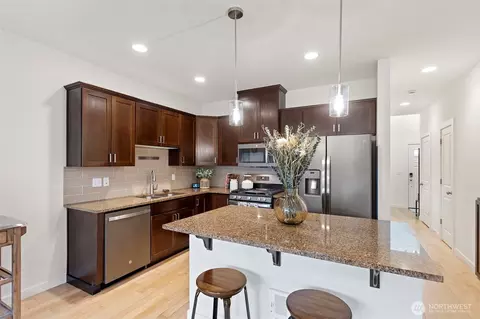 Kitchen - 129 164th Pl SE, Bothell, WA 98012 photo 1 of 4