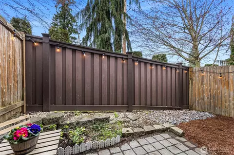 Exterior - 129 164th Pl SE, Bothell, WA 98012 photo 2 of 3
