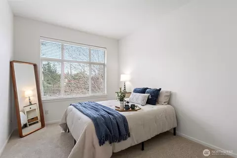 Bedroom - 129 164th Pl SE, Bothell, WA 98012 photo 1 of 4
