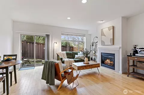 Living - 129 164th Pl SE, Bothell, WA 98012 photo 1 of 2