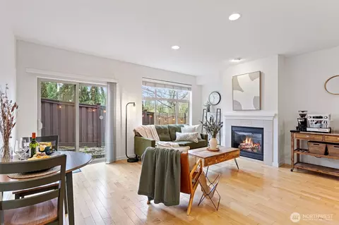 Living - 129 164th Pl SE, Bothell, WA 98012 photo 2 of 2