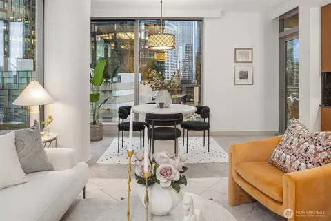 10610 NE 9th Pl #809, Bellevue, WA 98004