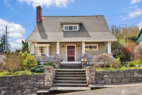 813 Midway Ave NW, Olympia, WA 98502